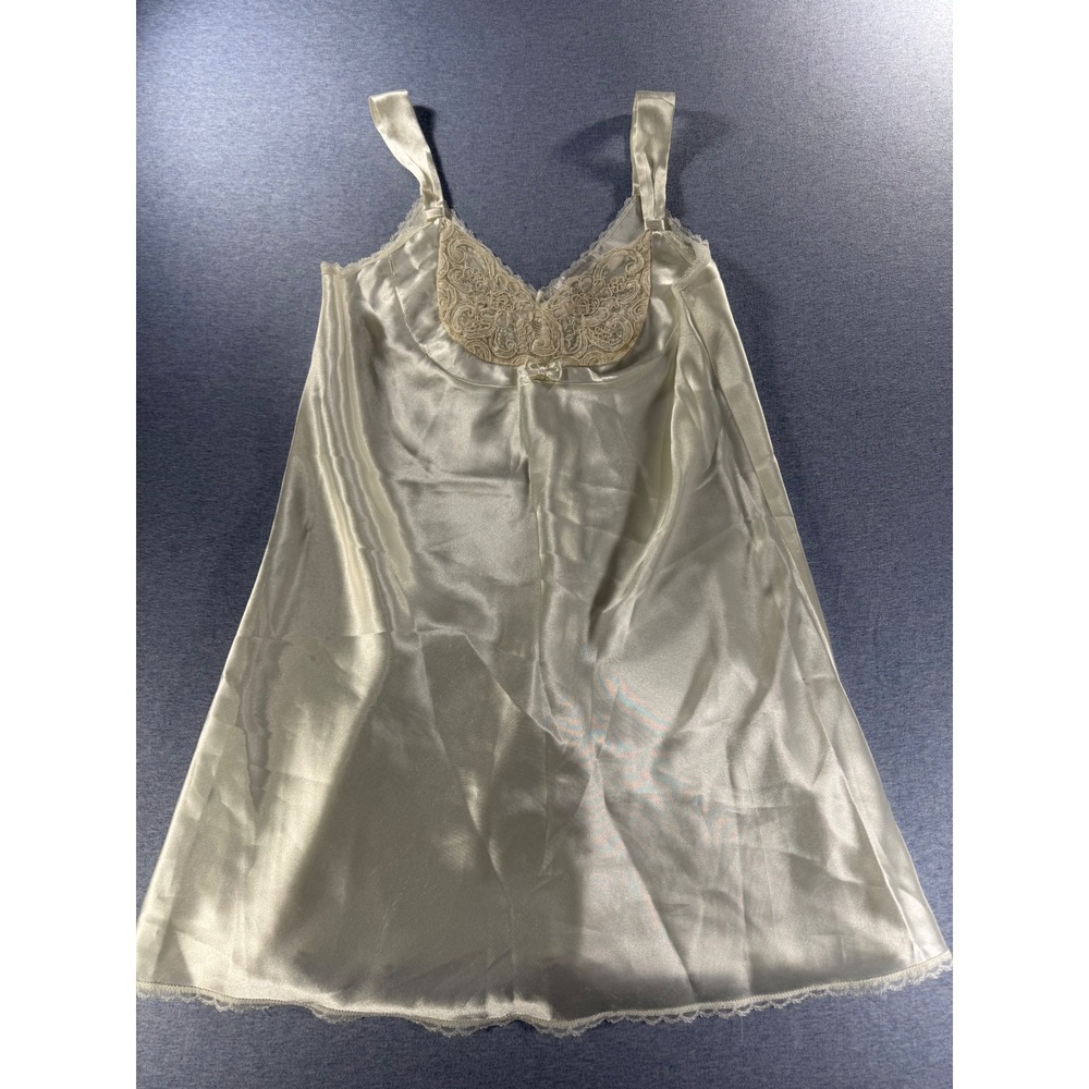 Jones New York Ivory Satin Lace Trim Nightgown Chemise Small Champagne